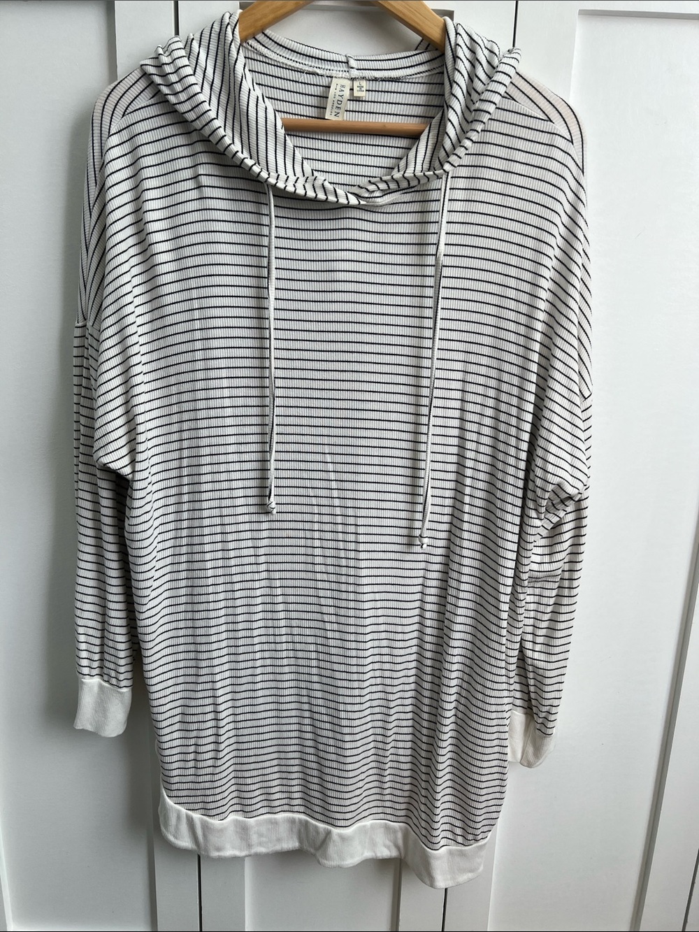 Women’s Striped Lightweight Hoodie Sweatshirt - Black & White